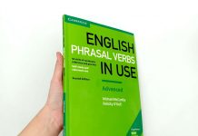 Mua sách English Phrasal Verbs In Use ở đâu chất lượng tốt giá rẻ?